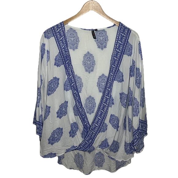Love Ari Boho Chic Twist Front Blouse With Wide Flowy 3/4 Sleeves Women’s Sz 3X - Picture 2 of 7
